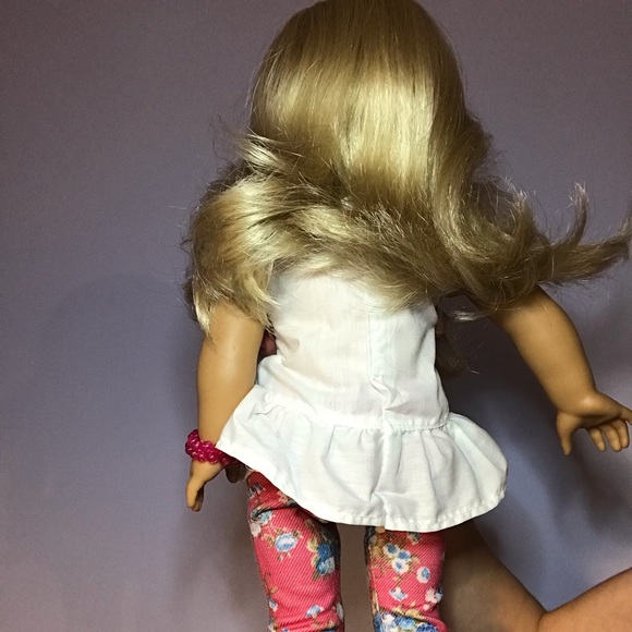 American girl doll - Picture 5 of 6